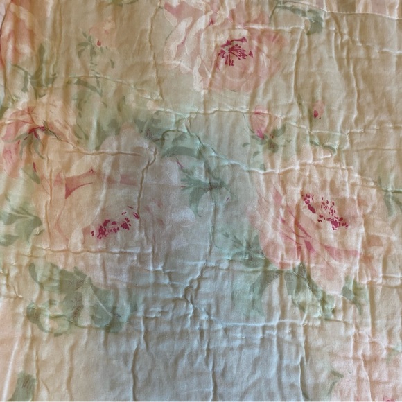 Shabby Chic Bedding Rachel Ashwell Treasures Shabby Chic Rose Quilt